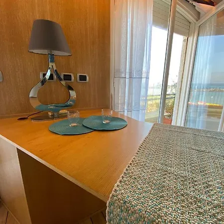 Гостевой дом Rita Sea Front View - Parcheggio Gratuito In