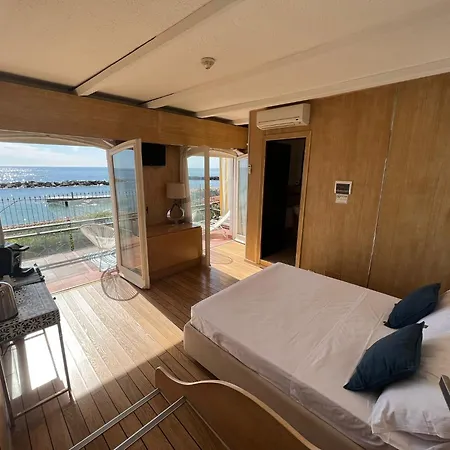 Гостевой дом Rita Sea Front View - Parcheggio Gratuito In Санремо