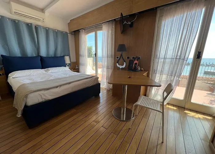 Rita Sea Front View - Parcheggio Gratuito In 4* San Remo