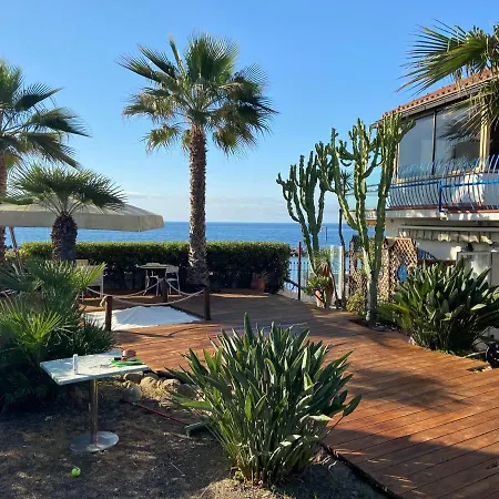 Rita Sea Front View - Parcheggio Gratuito In 招待所 4*