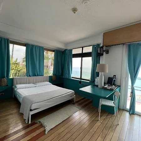 Rita Sea Front View - Parcheggio Gratuito In Maison d'hôtes San Remo