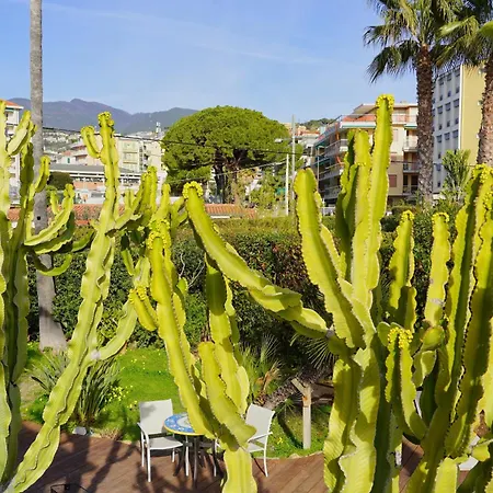 Guest house Rita Sea Front View - Parcheggio Gratuito In