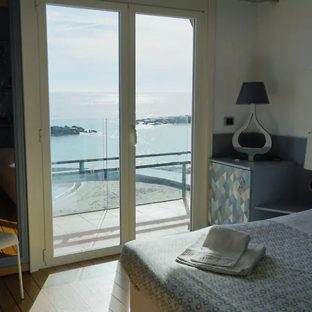 Rita Sea Front View - Parcheggio Gratuito In