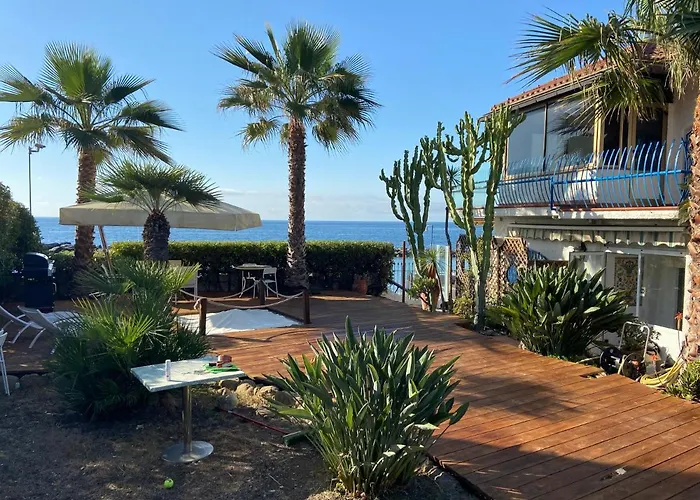 Rita Sea Front View - Parcheggio Gratuito In Maison d'hôtes 4*