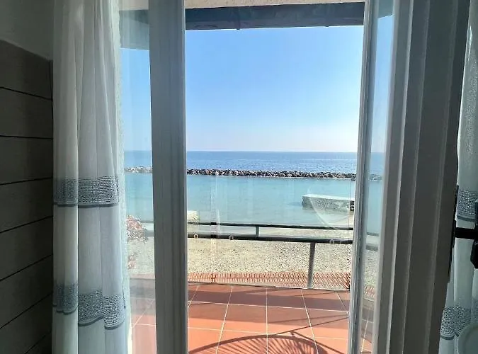Rita Sea Front View - Parcheggio Gratuito In 4* San Remo