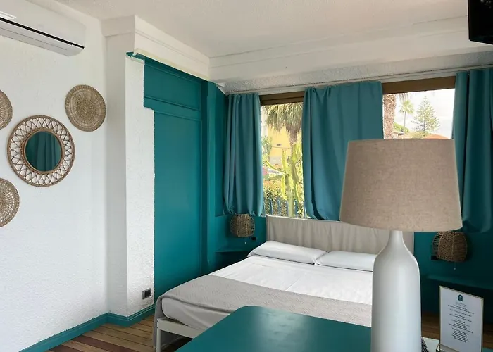 Rita Sea Front View - Parcheggio Gratuito In Гостьовий будинок Санремо