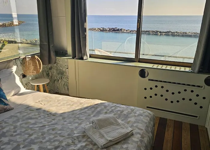 Rita Sea Front View - Parcheggio Gratuito In Maison d'hôtes San Remo